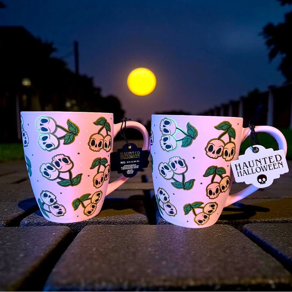 Global Design NWT Pink 20 Oz Soft Touch Mug Gold Metallic Cherry Skull Design